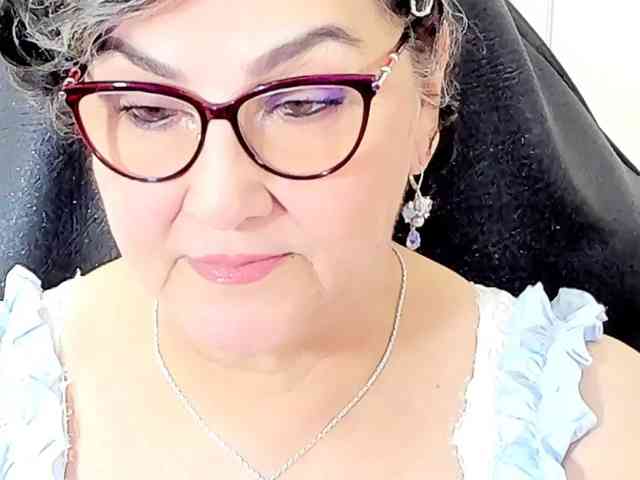 cataleya-mom, live webcam girl, age 64, streaming now, ballikken, balzuigen