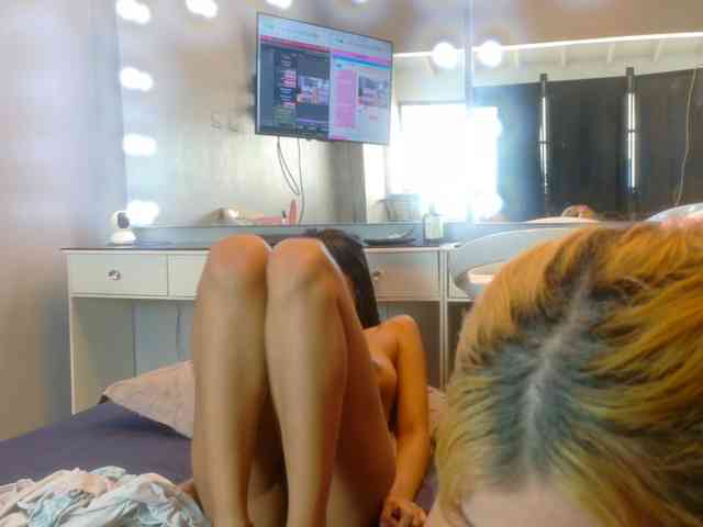 farianaall, live webcam girl, age 20, from USA, streaming now, trio, anaal spelen