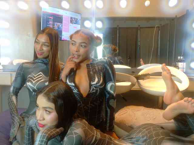 farianaall, live webcam girl, age 20, from USA, streaming now, trio, anaal spelen