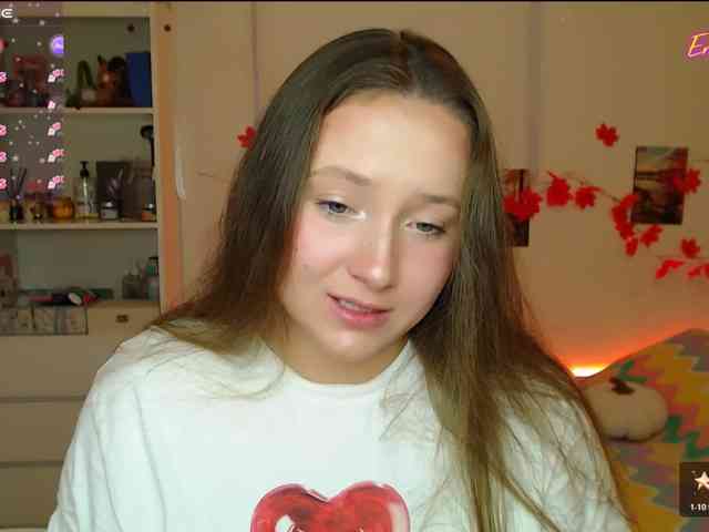 -EmilyxGrasez-, live webcam girl, age 23, from RUSSIA, streaming now, pijpbeurt, chatten