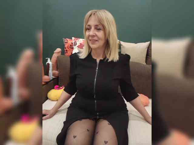 mery8poppins, live webcam girl, age 55, from Россия, streaming now, anaal spelen, pijpen