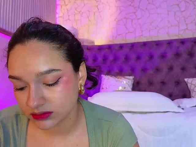 Emily-Foxyy, live webcam girl, age 22, from COLOMBIA, streaming now, kontvingeren, kontneuken