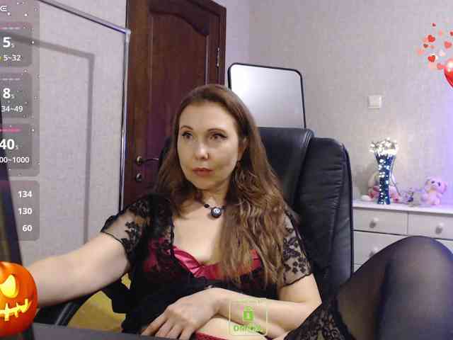 RussellTara, live webcam girl, age 40, streaming now, pijpbeurt, chatten