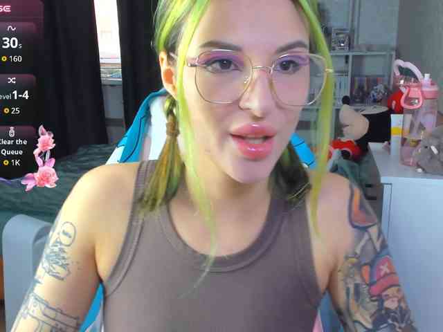 Hayley_Smith, live webcam girl, age 23, from RUSSIA, streaming now, pijpbeurt, chatten