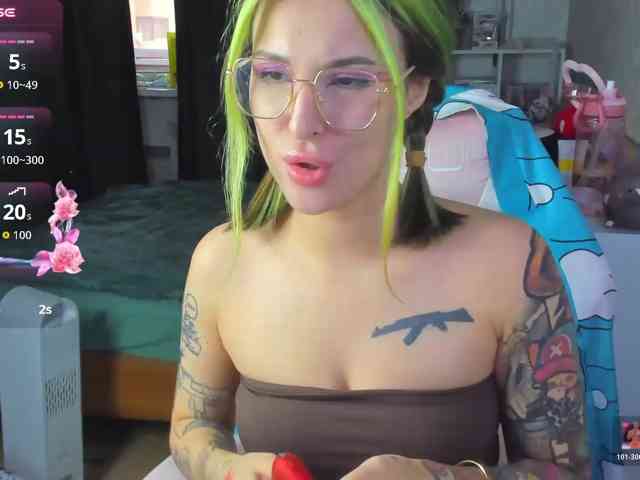 Hayley_Smith, live webcam girl, age 23, from RUSSIA, streaming now, pijpbeurt, chatten