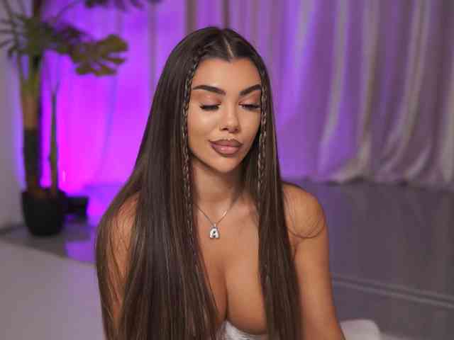 NatyDesiree, live webcam girl, age 24, streaming now, kontvingeren, kontneuken