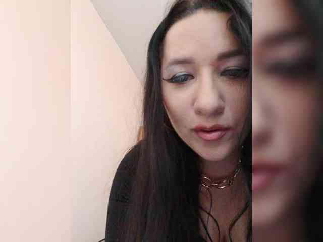 Sofa999, live webcam girl, age 28, from Россия, streaming now, anaal spelen, aziatische massage