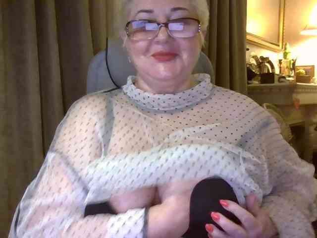 KarinkaSweet, live webcam girl, age 54, streaming now, kontneuken, pijpbeurt