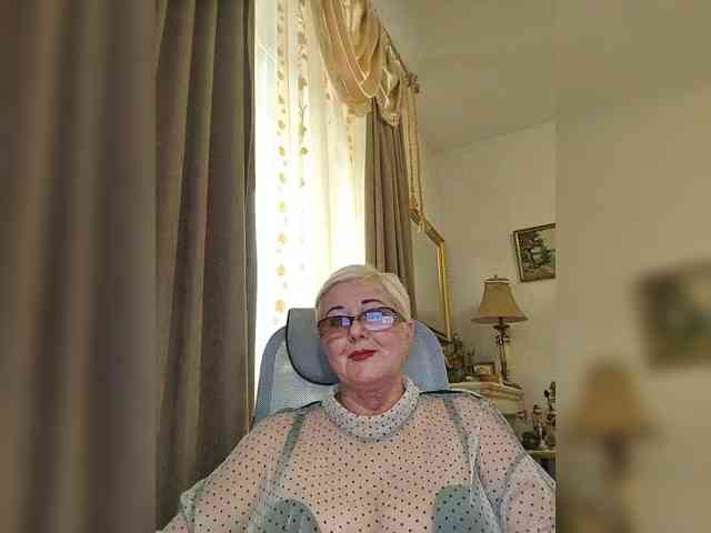 KarinkaSweet, live webcam girl, age 54, streaming now, kontneuken, pijpbeurt