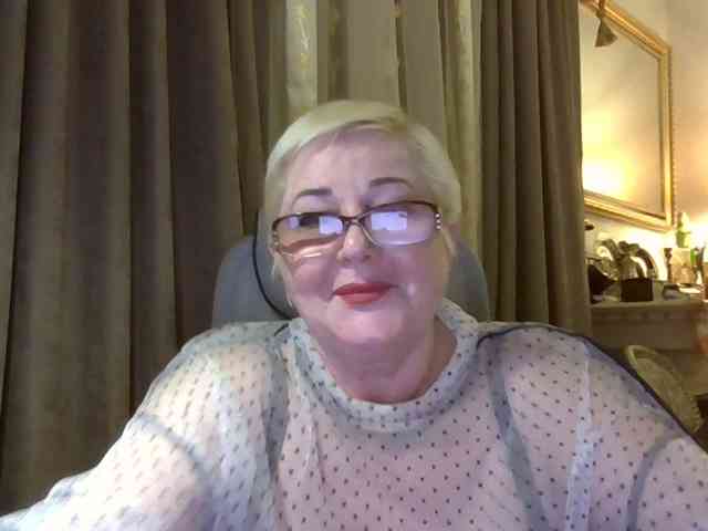 KarinkaSweet, live webcam girl, age 54, streaming now, kontneuken, pijpbeurt