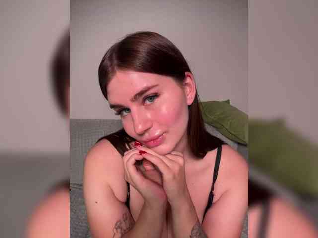 _Mala_, live webcam girl, age 22, from Россия, streaming now, anaal spelen, kontneuken