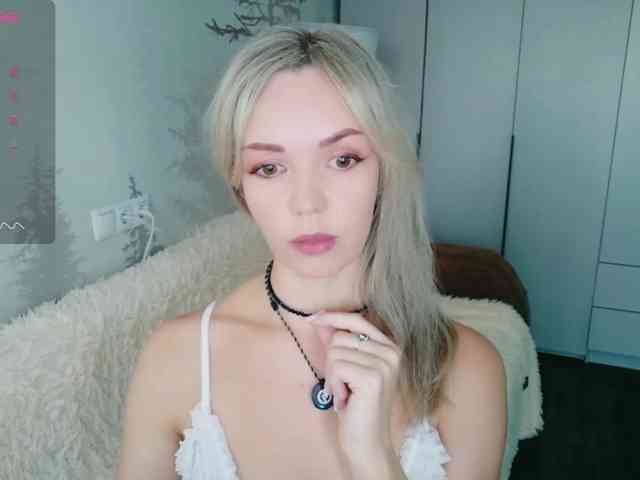 Red_Rose_98, live webcam girl, age 33, from Россия, streaming now, pijpbeurt, chatten