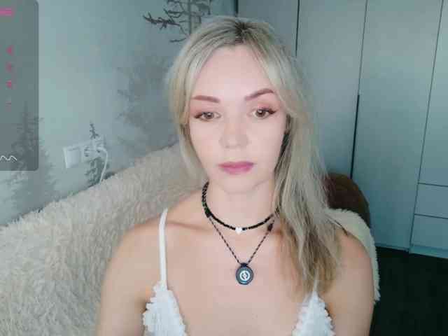 Red_Rose_98, live webcam girl, age 33, from Россия, streaming now, pijpbeurt, chatten
