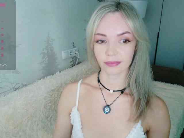 Red_Rose_98, live webcam girl, age 33, from Россия, streaming now, pijpbeurt, chatten