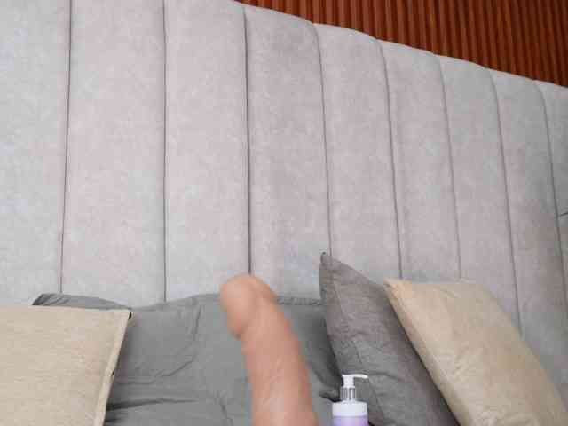 Annyy-Rosse, live webcam girl, age 22, from COLOMBIA, streaming now, kontvingeren, ballikken