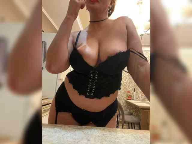 MartaGros, live webcam girl, age 43, from Россия, streaming now, anaal spelen, kontneuken