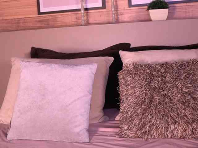IzzyWild, live webcam girl, age 24, from COLOMBIA, streaming now, anaal spelen, ballikken