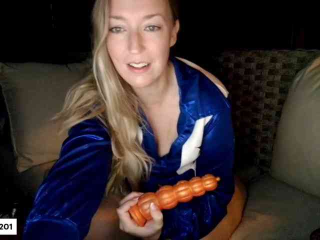 lucyallen4201, live webcam girl, age 33, from UNITED STATES, streaming now, ballikken, pijpbeurt