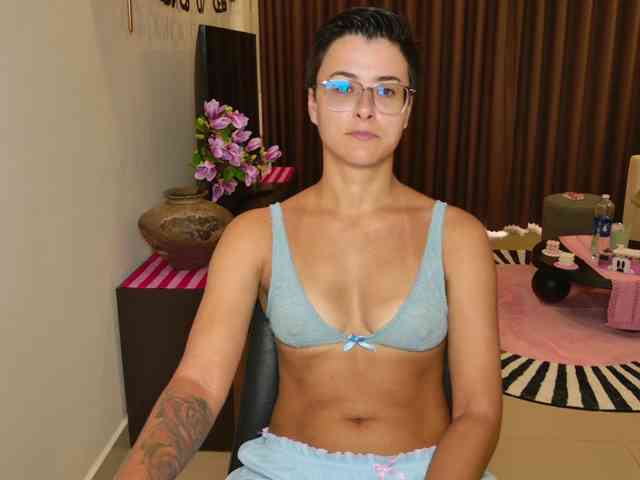 Sashanotfound, live webcam girl, age 30, from Россия, streaming now, anaal spelen, kontneuken
