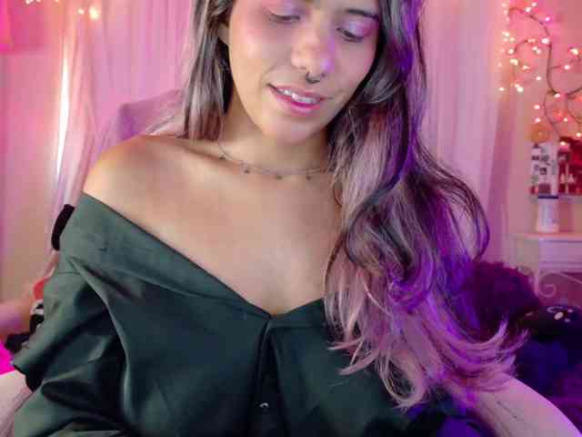 JennaMonroe, live webcam girl, age 25, from COLOMBIA, streaming now, kontvingeren, pijpen