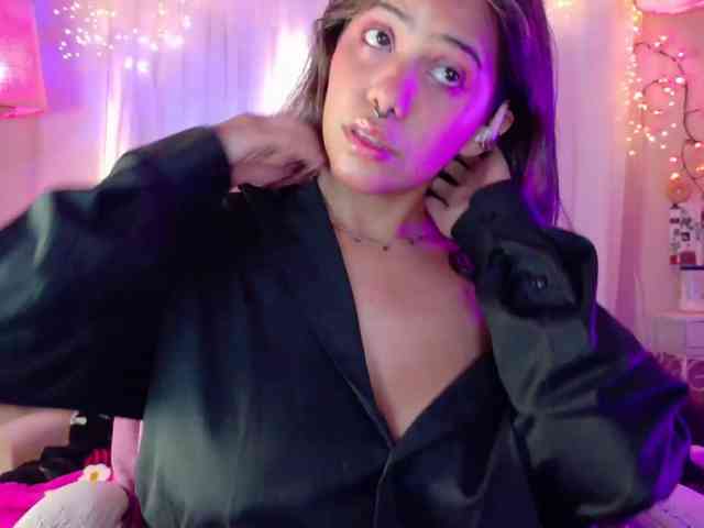 JennaMonroe, live webcam girl, age 25, from COLOMBIA, streaming now, kontvingeren, pijpen
