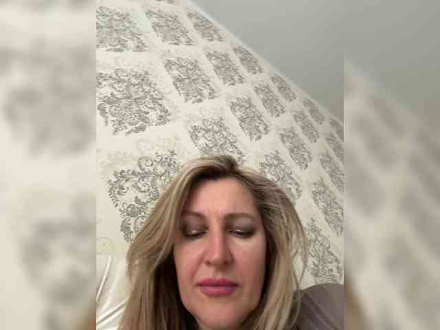 LagoonJoy, live webcam girl, age 48, from Россия, streaming now, pijpbeurt, chatten