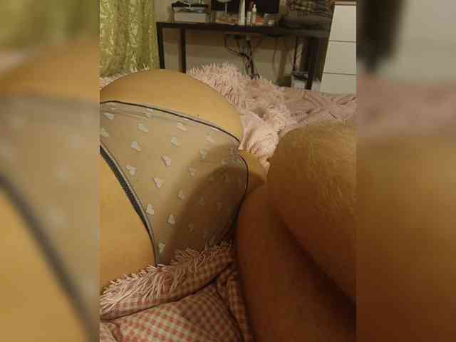 FanatKenli, live webcam girl, age 18, from Россия, streaming now, trio, pijpbeurt