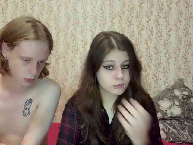 Crystal-Porn-Love, live webcam girl, age 20, streaming now, kontlikken, ballikken