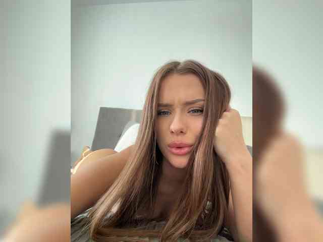 Tati16, live webcam girl, age 20, from Россия, streaming now, pijpbeurt, chatten