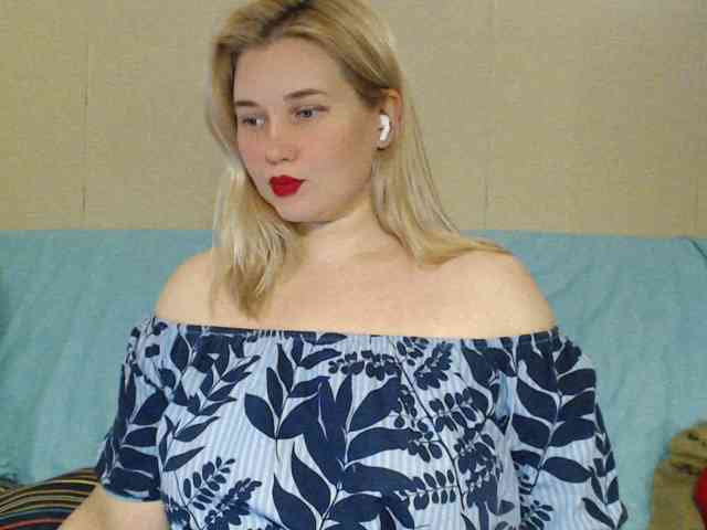 _LILKA_, live webcam girl, age 28, from RUSSIA, streaming now, anaal spelen, kontvingeren