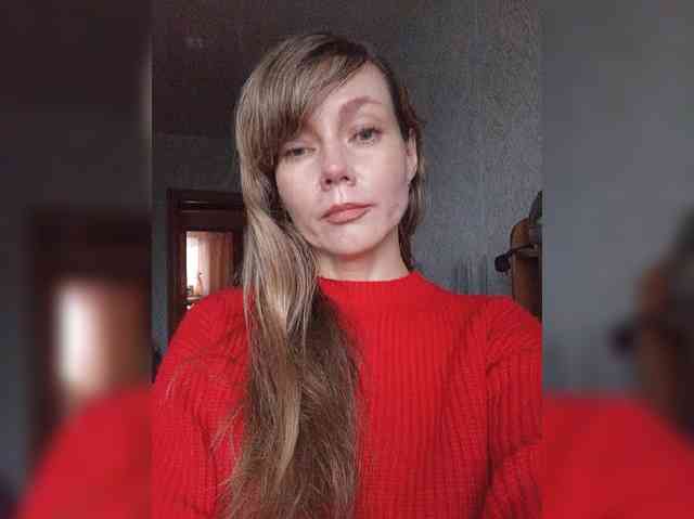 NinonDePeace, live webcam girl, age 30, from RUSSIA, streaming now, anaal spelen, kontneuken