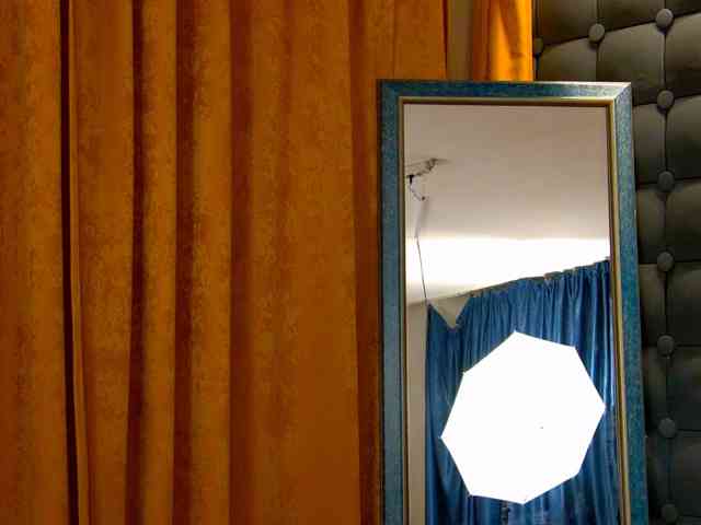 LeyaCass, live webcam girl, age 27, from HUNGARY, streaming now, pijpbeurt, camshow