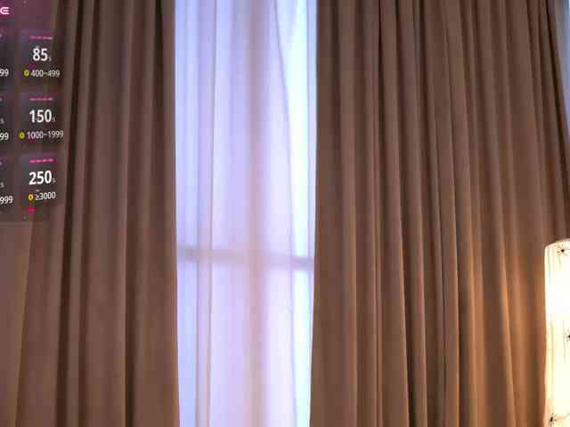AnnaRhodes, live webcam girl, age 38, from WILD CARPATHIA, streaming now, pijpen, pijpbeurt