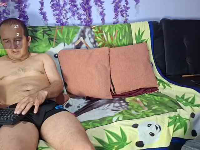 Hazzan-y-Greisy, live webcam girl, age 36, from COLOMBIA, streaming now, pijpen, pijpbeurt