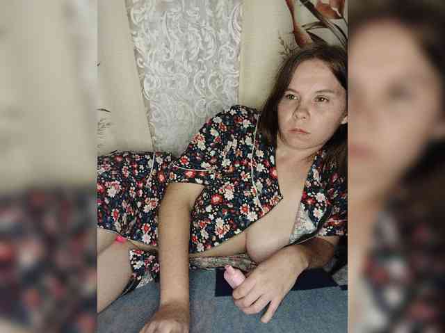 Kisa-malaya, live webcam girl, age 20, from Россия, streaming now, anaal spelen, kontvingeren