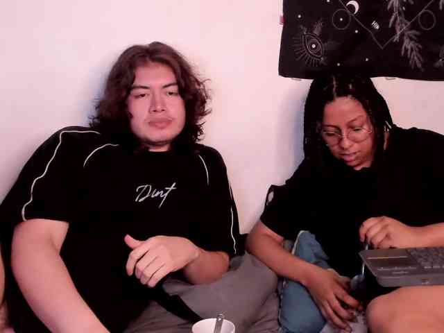 HotHoneyChile, live webcam girl, age 25, from COLOMBIA, streaming now, anaal spelen, kontvingeren