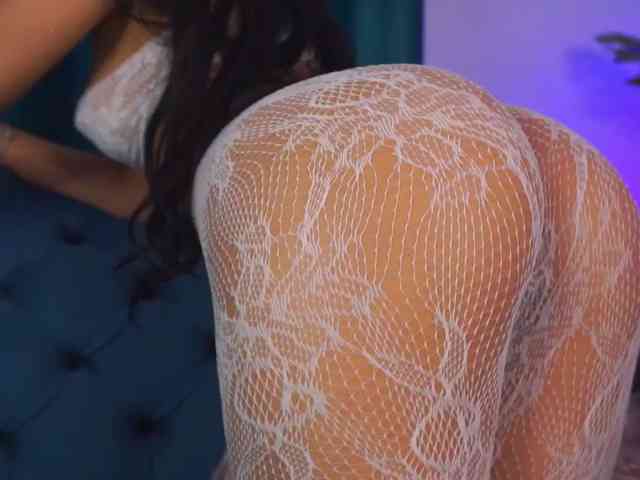 DeniseDevilles, live webcam girl, age 24, from ROMANIA, streaming now, pijpen, pijpbeurt