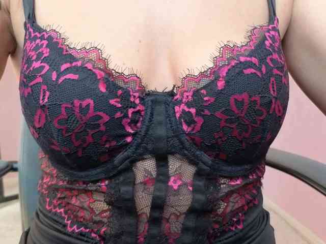 LadyMariaNylons, live webcam girl, age 39, from Россия, streaming now, anaal spelen, dansen