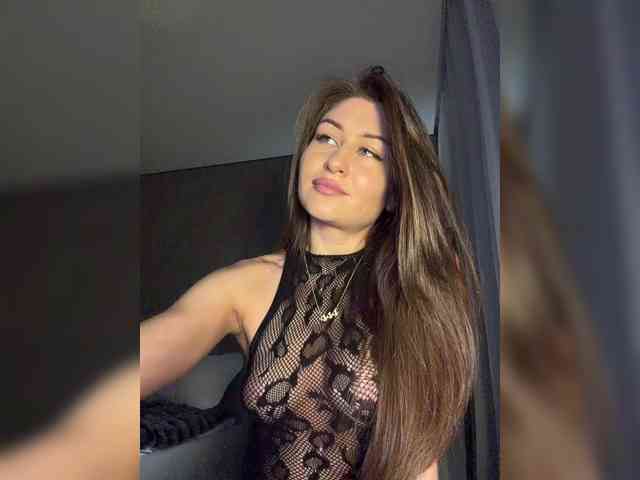 Horosha, live webcam girl, age 27, streaming now, camshow, chatten