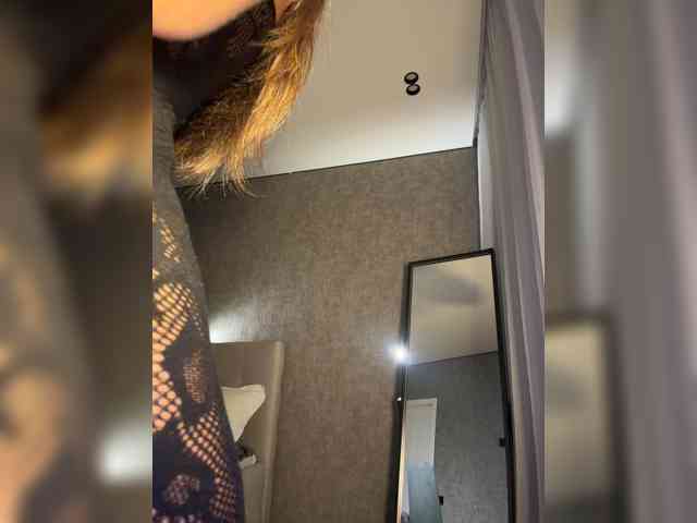 Horosha, live webcam girl, age 27, streaming now, camshow, chatten