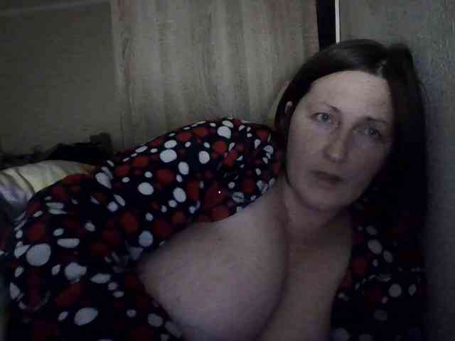 AllaSowinskaya, live webcam girl, age 39, from Украина, streaming now, kontvingeren, kont op mond