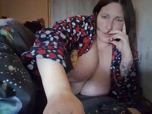 AllaSowinskaya, live webcam girl, age 39, from Украина, streaming now, kontvingeren, kont op mond