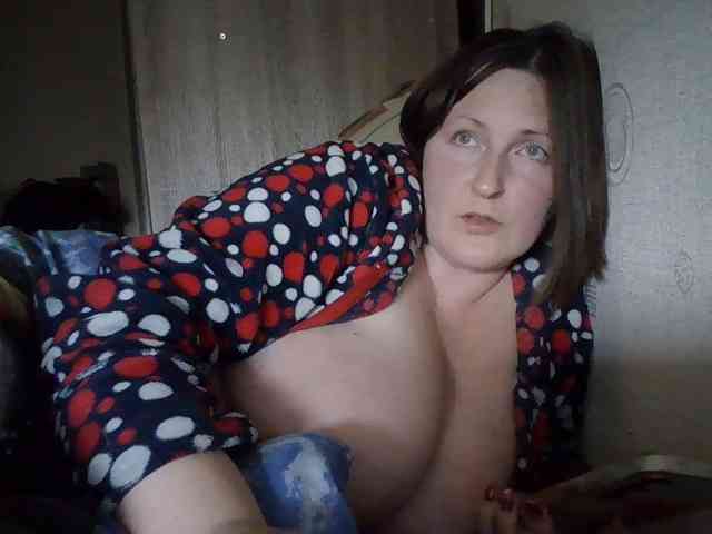 AllaSowinskaya, live webcam girl, age 39, from Украина, streaming now, kontvingeren, kont op mond