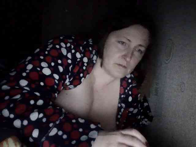 AllaSowinskaya, live webcam girl, age 39, from Украина, streaming now, kontvingeren, kont op mond