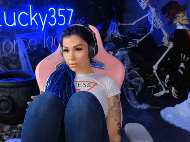 -BABAYAGA-, live webcam girl, age 30, from UNIVERSE, streaming now, pijpbeurt, chatten
