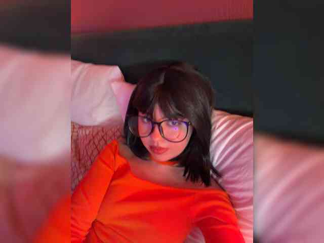 Businka13, live webcam girl, age 19, from Россия, streaming now, chatten, dansen
