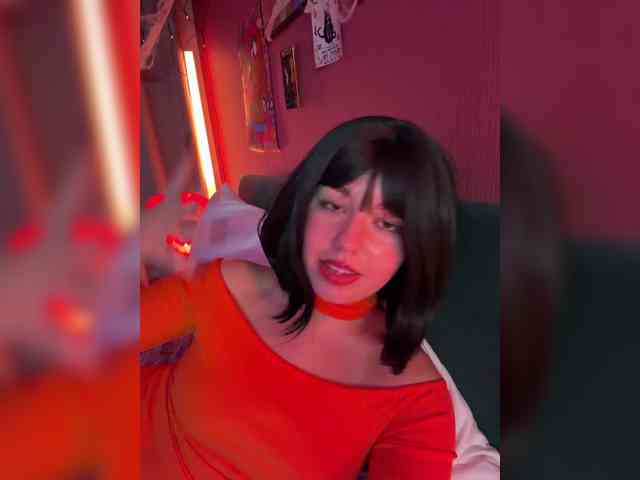 Businka13, live webcam girl, age 19, from Россия, streaming now, chatten, dansen