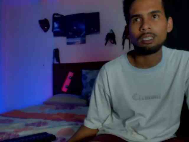 morbo-total69, live webcam girl, age 29, from COLOMBIA, streaming now, anaal spelen, kontneuken