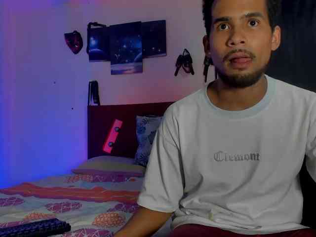 morbo-total69, live webcam girl, age 29, from COLOMBIA, streaming now, anaal spelen, kontneuken