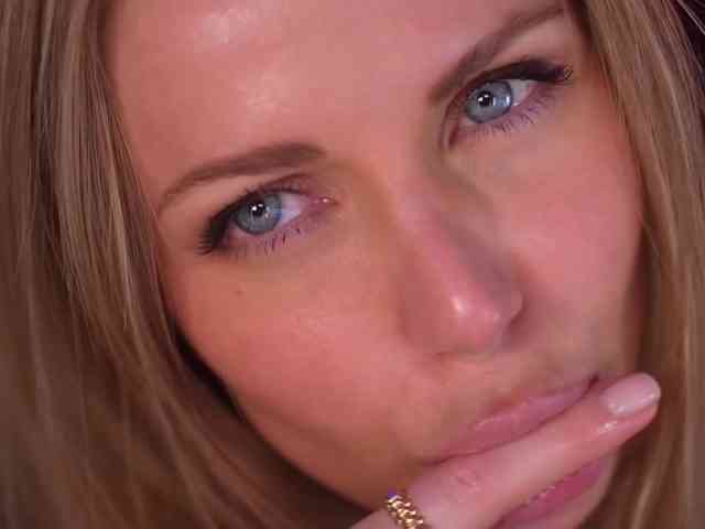 EvaFashionista, live webcam girl, age 30, streaming now, pijpbeurt, camshow